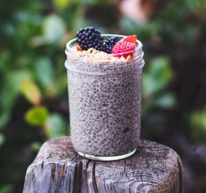 10 superfoods om aan je smoothies toe te voegen