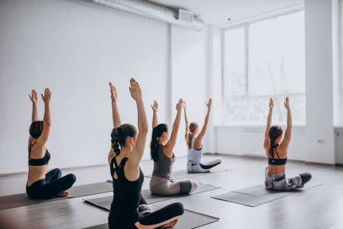 Voor wie is vinyasa yoga geschikt