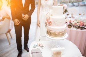 De leukste ideeën voor gezondere bruidstaarten